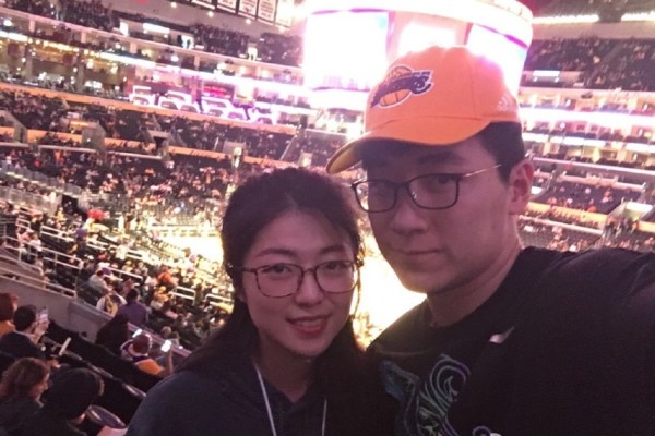虎撲01月09日訊 今日NBA常規(guī)賽鵜鶘對陣開拓者的比賽正在進(jìn)行中。半場比賽，開拓者75-42領(lǐng)先鵜鶘。默里半場7投5中，三分2中1，得到13分4籃板4助攻，正負(fù)值-25。
