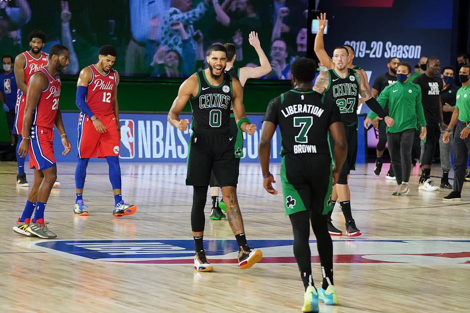 虎撲03月21日訊 近日，美媒NBA Talks列出了NBA近10次打出蓋帽三雙數(shù)據(jù)的球員，其中哈桑-懷特塞德獨(dú)占4次。2024年文班亞馬，27分14籃板10蓋帽2021年卡佩拉，13分19籃板10蓋
