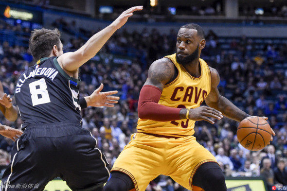 虎撲01月09日訊 NBA常規(guī)賽騎士對陣?yán)做谋荣愓谶M(jìn)行中。第一節(jié)比賽中，亞歷山大搶斷反擊得手，威金斯高難拉桿打進(jìn)，雷霆領(lǐng)先至7分。
