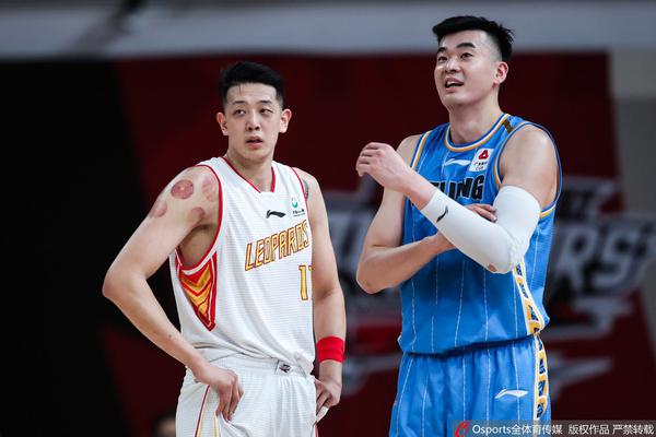 成人網(wǎng)站網(wǎng)紅反駁小波特：我不像你 19歲時(shí)可沒(méi)人給我合同和代言