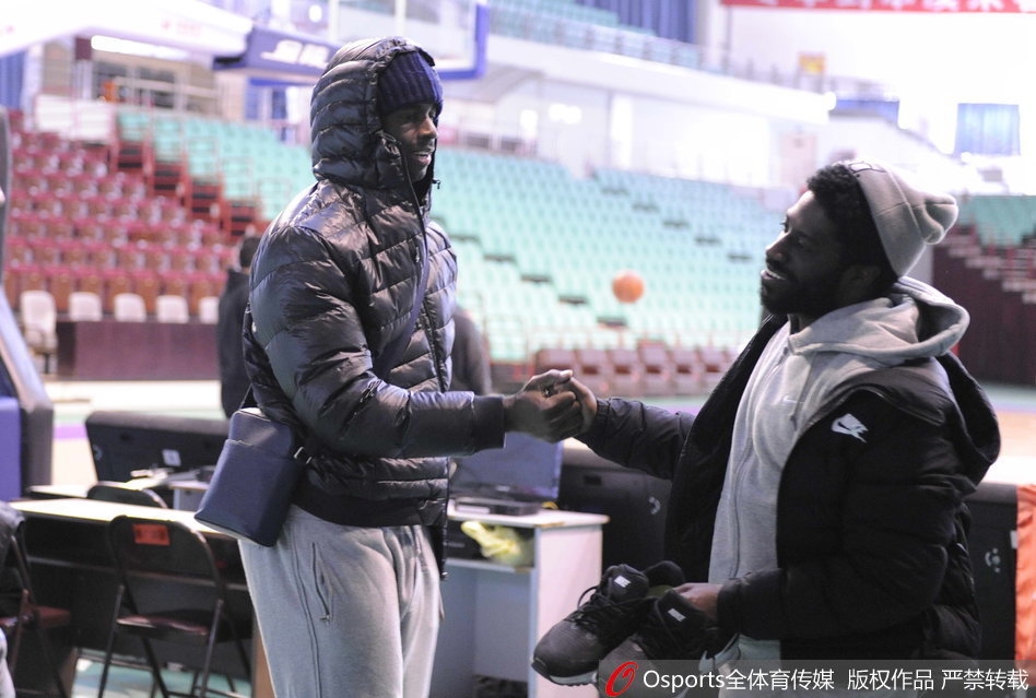 到4月還得愁??阿斯：奧爾莫維克托臨時注冊最多只能生效3個月beltalowda                                                             
