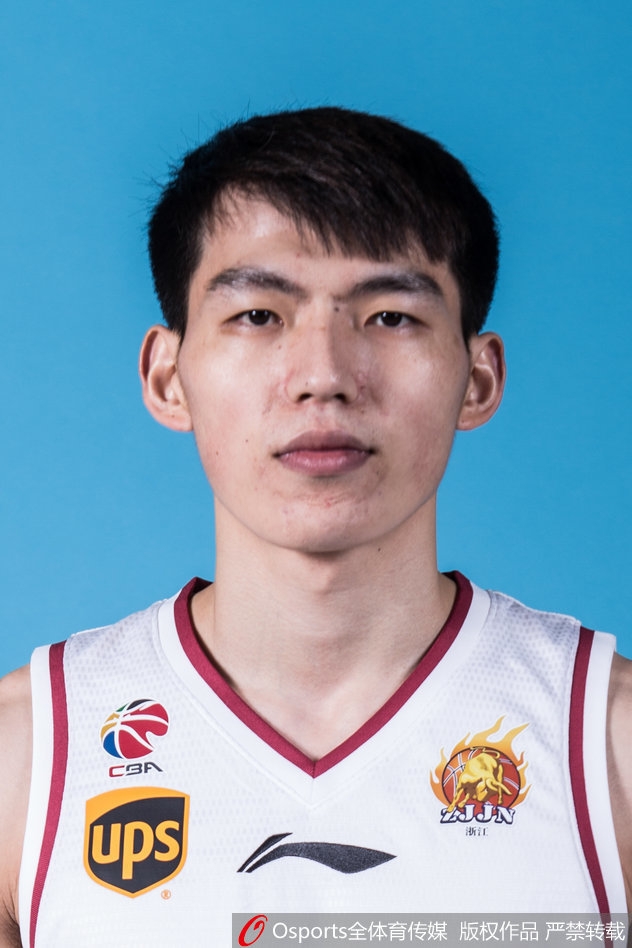 兒時(shí)偶像是誰(shuí)？拜仁后衛(wèi)博埃：沃克