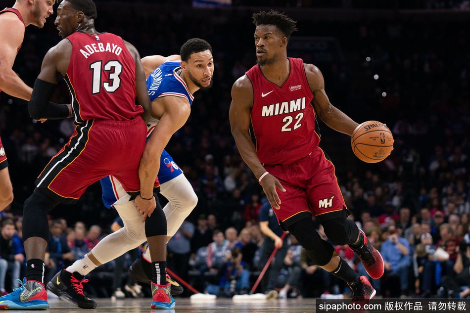 直播吧12月31日訊NBA常規(guī)賽，76人125-103輕取開拓者。此役76人中鋒恩比德表現(xiàn)出色，打了35分鐘21投12中，三分1中1、罰球13中12砍全場最高37分外加9籃板3助攻，4失誤瑕不掩瑜，正
