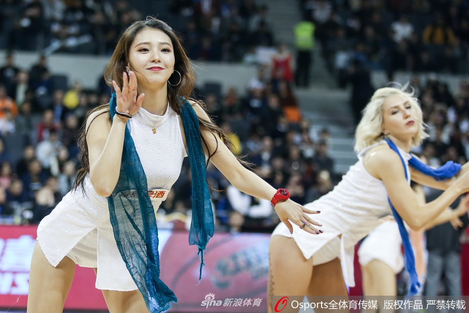 英媒：熱刺關(guān)窗前一直在嘗試簽下薩維尼奧，但被瓜迪奧拉阻止