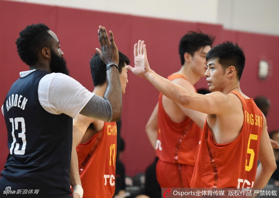 媒體人：國(guó)足教練最晚可能要年底，但候選人急&6月就找路子推教練