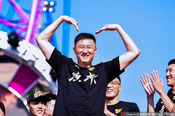 加納喬：我和梅西進(jìn)行了交流 他也建議我加盟切爾西