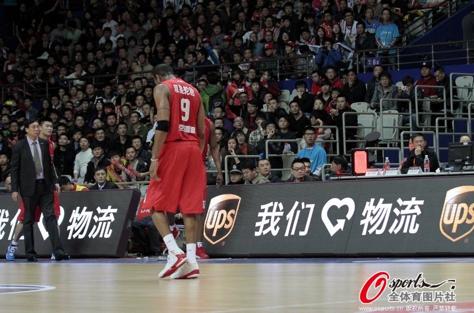 16勝16負(fù)！科爾：戰(zhàn)績能說明實(shí)力 我們能找回開季的狀態(tài)