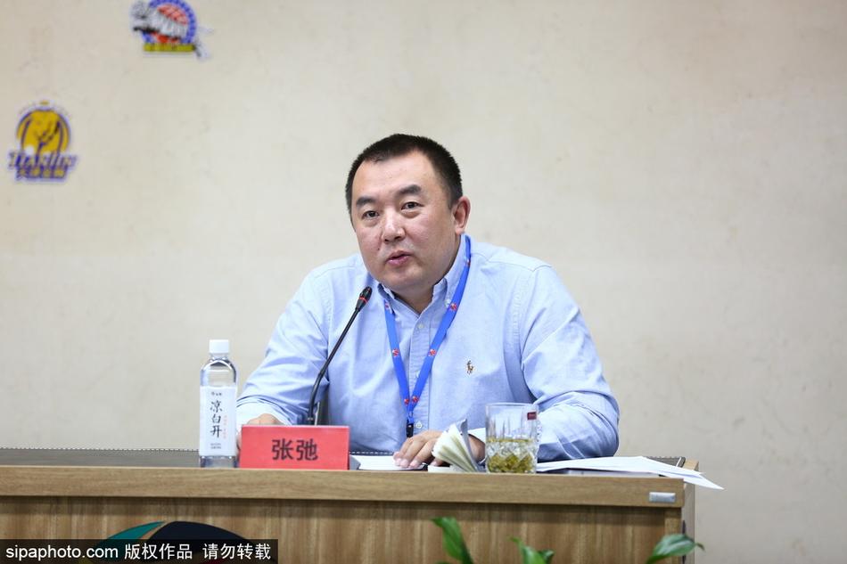 官方：那不勒斯宣布簽下萊切小將哈薩，曾獲得U19歐青賽MVP