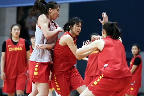 【直播吧評選】12月31日NBA最佳球員：約基奇