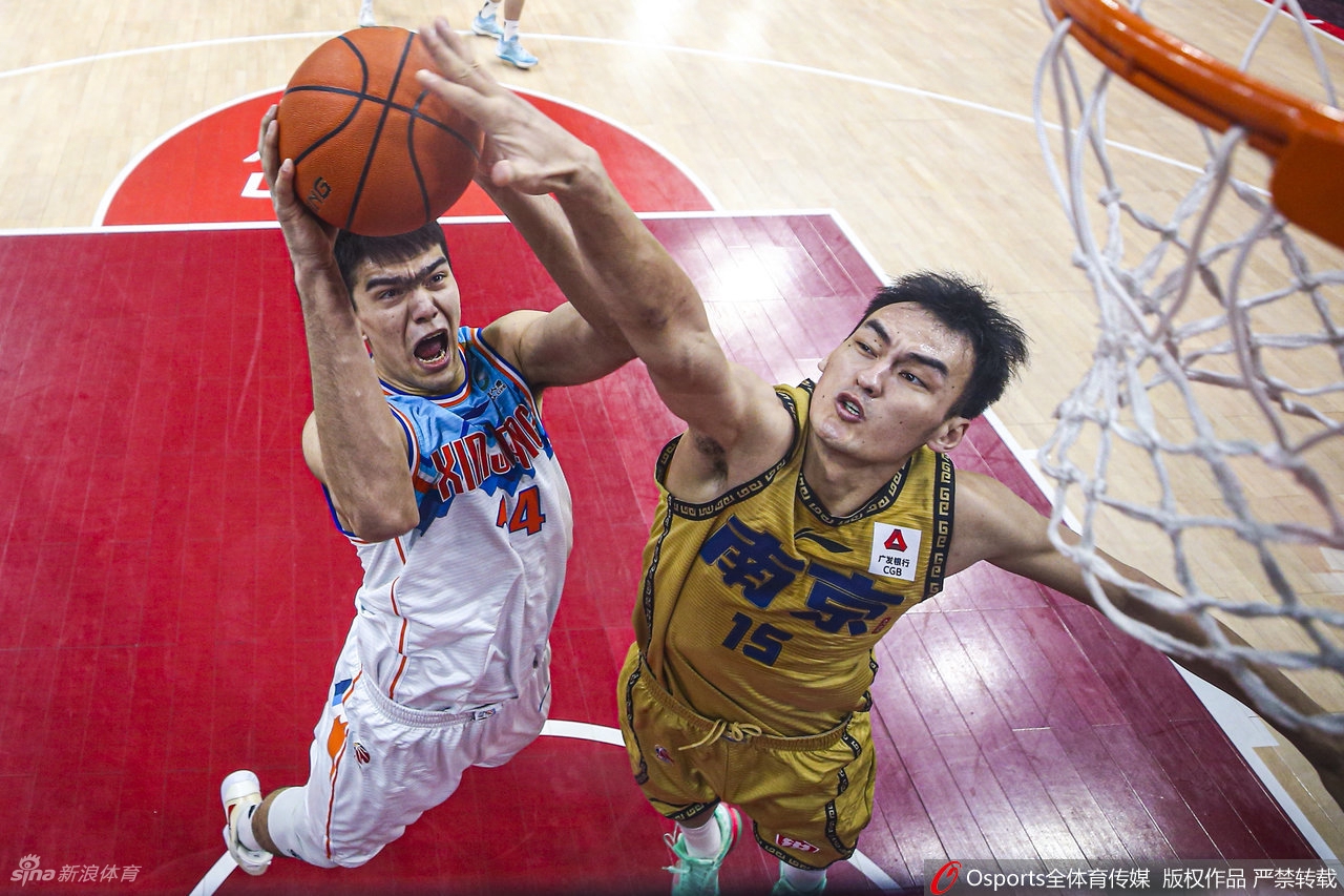 [流言板]萬眾矚目！明日15連勝雷霆對10連勝騎士，NBA歷史首次