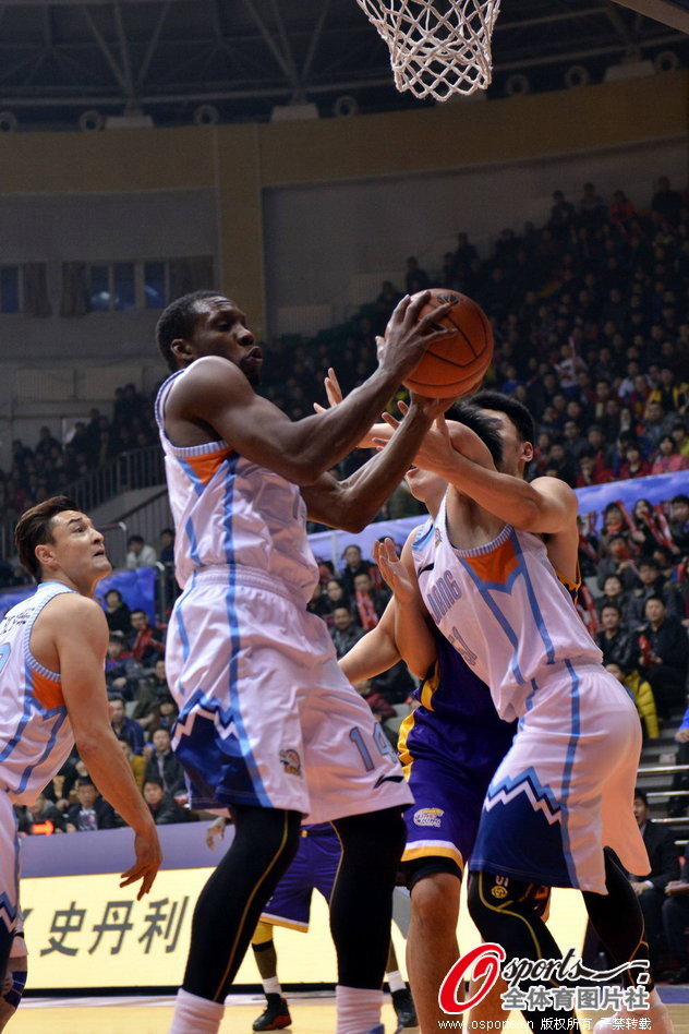 華盛頓談球隊(duì)失誤多：對手一直上壓力 17次失誤在NBA很難贏球