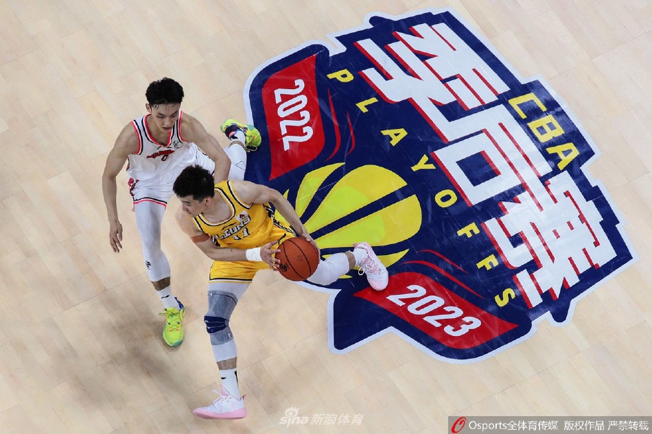 北愛爾蘭主帥：盡管失去了克羅斯和穆勒等人，德國(guó)依然是一支強(qiáng)隊(duì)von Mario                                                             
