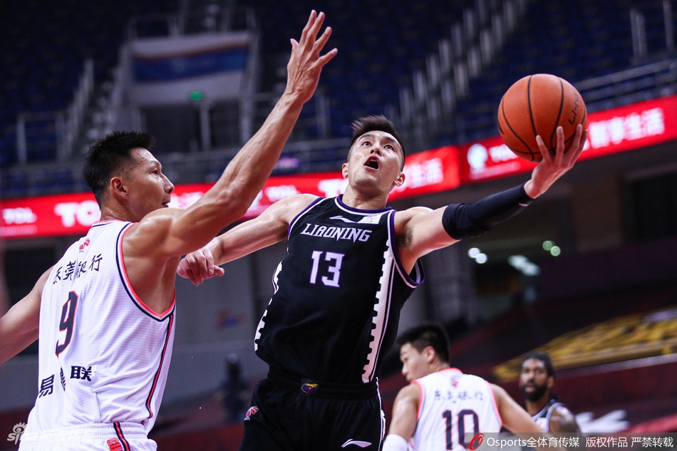 賈斯汀-帕頓Justin Patton）已于昨晚抵達(dá)沈陽。在按規(guī)定完成簽約和相關(guān)檢測，并經(jīng)CBA公司審核通過后，帕頓將正式成為遼寧本鋼隊(duì)注冊球員并代表遼籃出戰(zhàn)本賽季CBA聯(lián)賽。賈斯汀-帕頓生于1997
