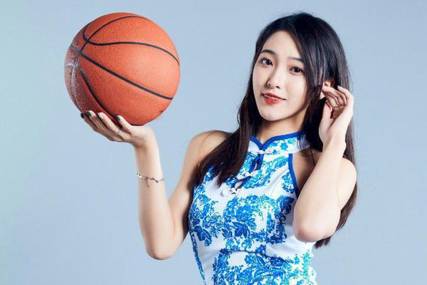 沃克杯美國(guó)隊(duì)17比9碾壓英愛隊(duì) 創(chuàng)下五連冠偉業(yè)2025年09月10日 09:21新浪體育縮小字體放大字體收藏微博微信分享0騰訊QQQQ空間                               
