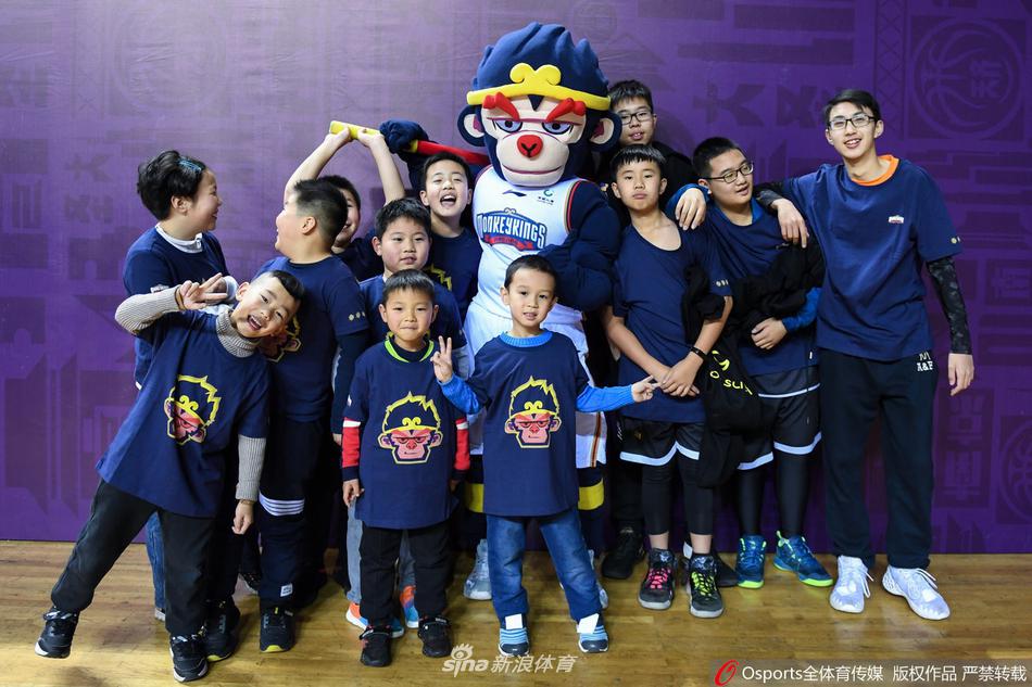 阿隆索打趣：姆巴佩正處巔峰 他就在旁邊我也不敢說他壞話